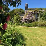 Parteen A Lax, River House & Gardens * Limerick Junction