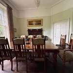 Villa Parteen A Lax, River House & Gardens Limerick Junction