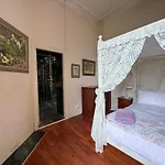 Villa Parteen A Lax, River House & Gardens Limerick Junction