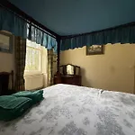 Villa Parteen A Lax, River House & Gardens *