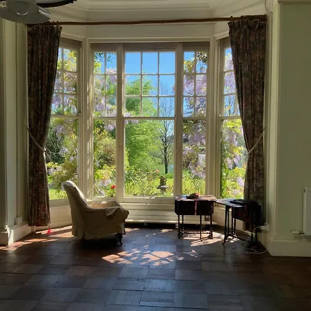 Villa Parteen A Lax, River House & Gardens