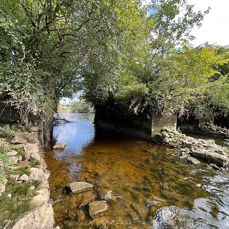 فيلة Parteen A Lax, River House & Gardens