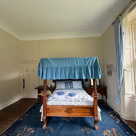 Parteen A Lax, River House & Gardens Villa