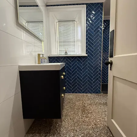 Villa Parteen A Lax, River House & Gardens