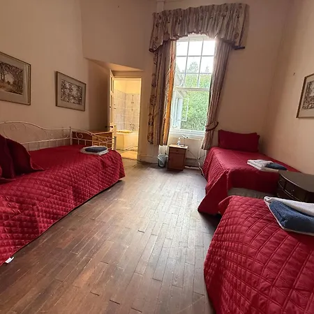 Parteen A Lax, River House & Gardens فيلة *