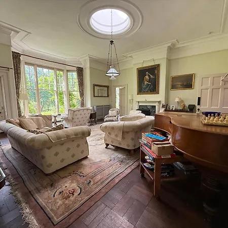 Parteen A Lax, River House & Gardens Villa Limerick