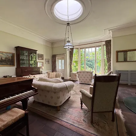 Parteen A Lax, River House & Gardens Villa Limerick Junction