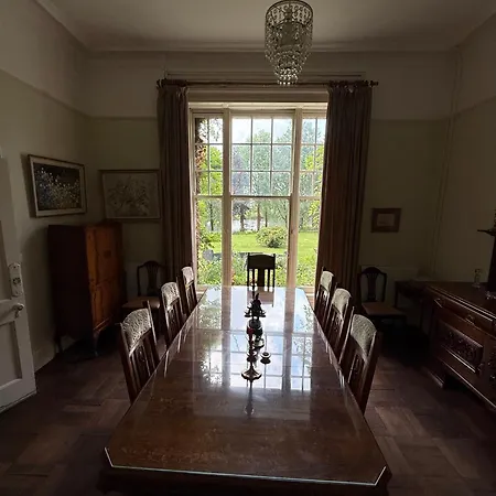 Parteen A Lax, River House & Gardens Limerick Junction