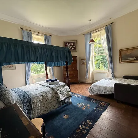 Villa Parteen A Lax, River House & Gardens *