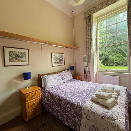Parteen A Lax, River House & Gardens Villa *