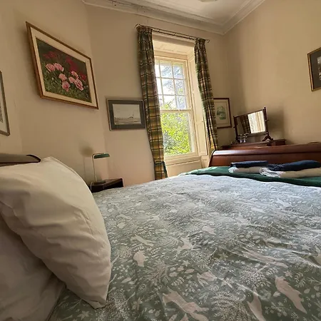 Parteen A Lax, River House & Gardens