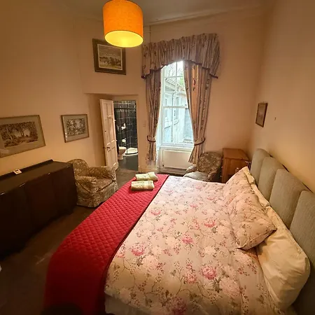 Parteen A Lax, River House & Gardens Limerick Junction