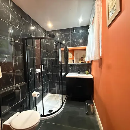 Parteen A Lax, River House & Gardens Villa Limerick Junction