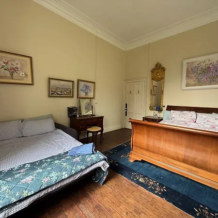 Parteen A Lax, River House & Gardens *