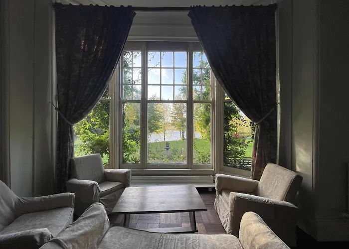 Villa Parteen A Lax, River House & Gardens