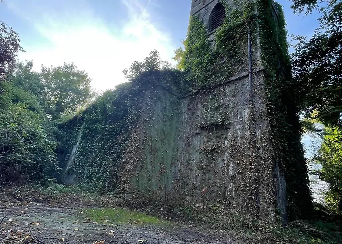 Parteen A Lax, River House&gardens *