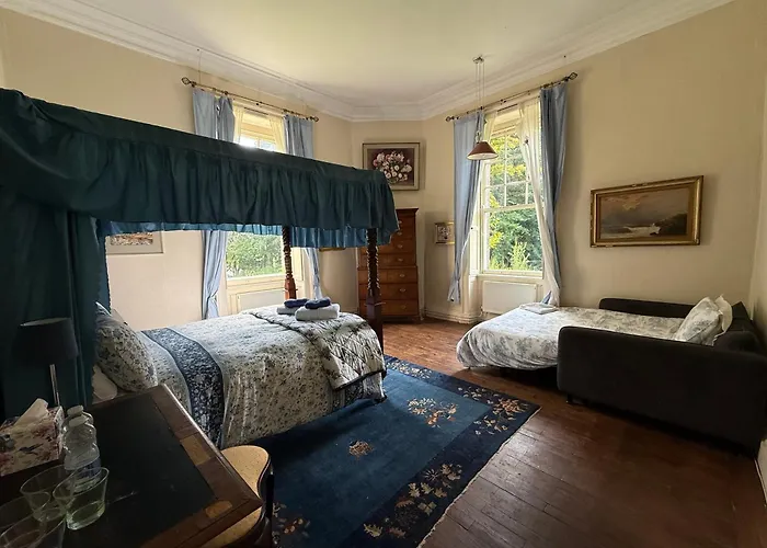 Villa Parteen A Lax, River House & Gardens *