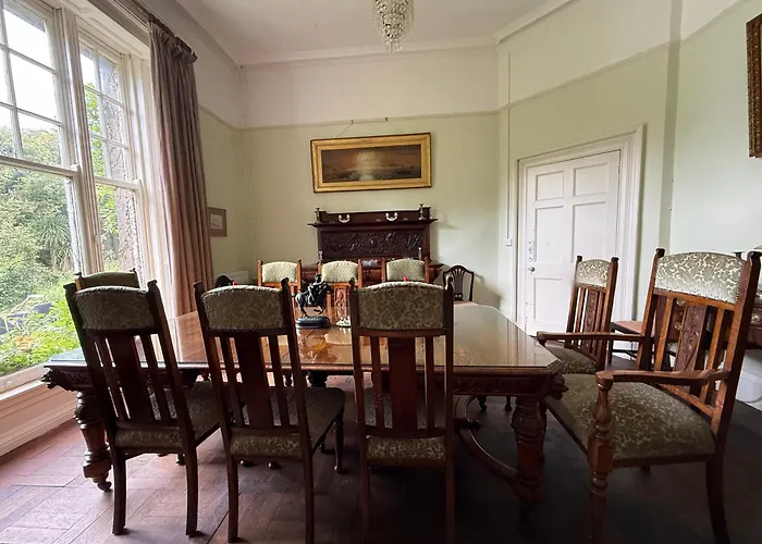 Parteen A Lax, River House & Gardens * Limerick Junction