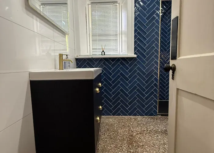 ヴィラ Parteen A Lax, River House & Gardens