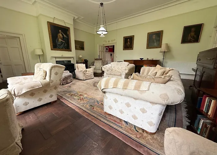 Parteen A Lax, River House & Gardens Villa