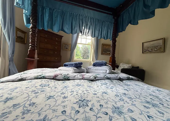 Parteen A Lax, River House & Gardens