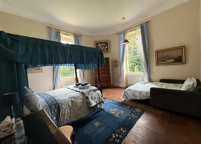 Villa Parteen A Lax, River House & Gardens *