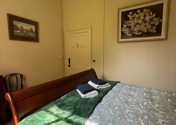 Villa Parteen A Lax, River House&gardens