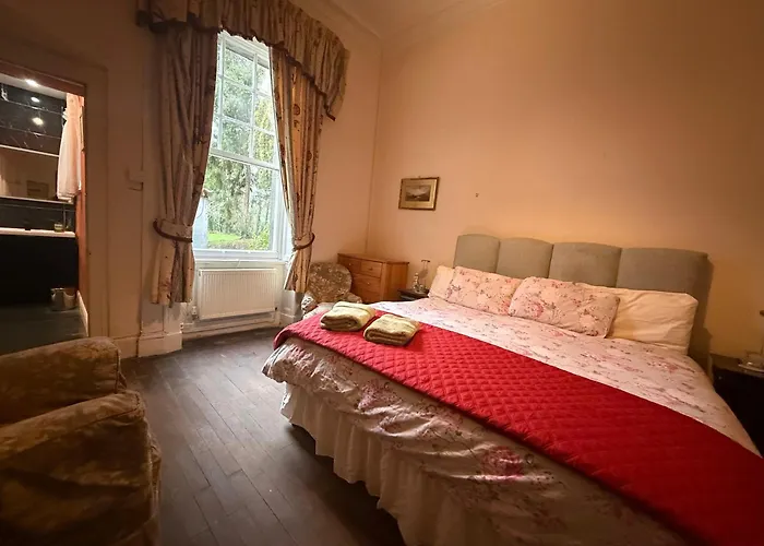 Parteen A Lax, River House&gardens *