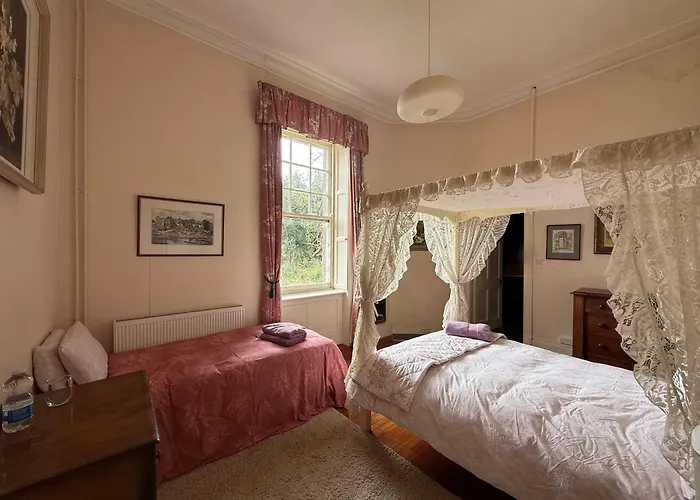 Villa Parteen A Lax, River House & Gardens